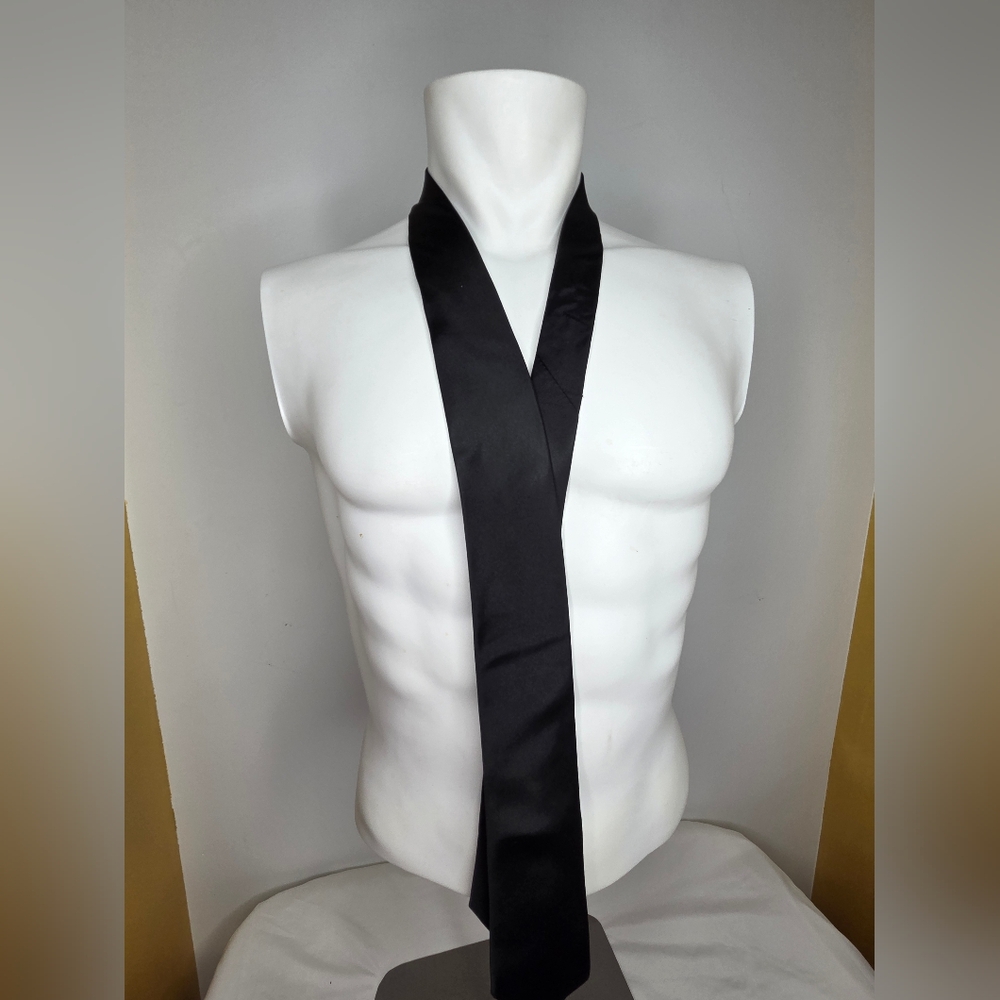 NWT Michael Kors OS in Black Tie 100% Silk